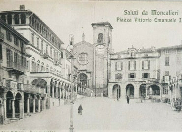 DemoS volantinaggio piazza Vittorio Emanuele II Moncalieri